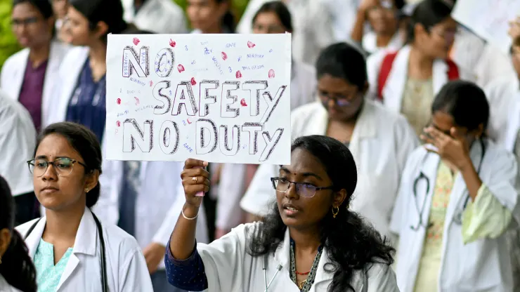 Nationwide Strike by Indian Doctors Over Kolkata Medic’s Rape and Murder